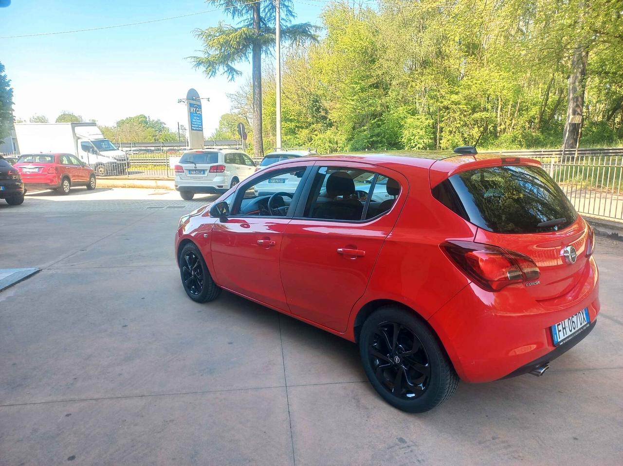 Opel Corsa 1.2 Coupé b-Color