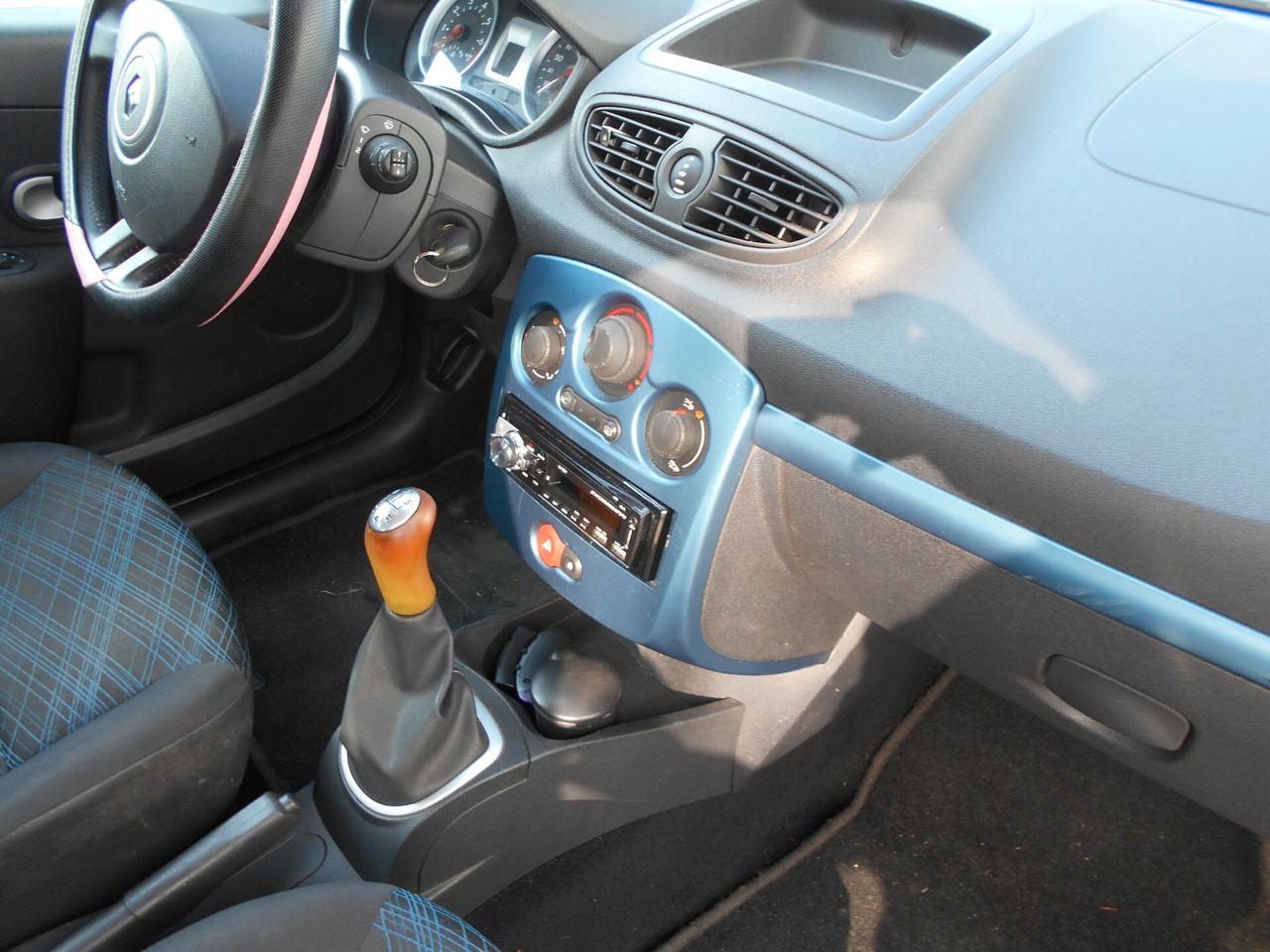 RENAULT CLIO 1.2 3P