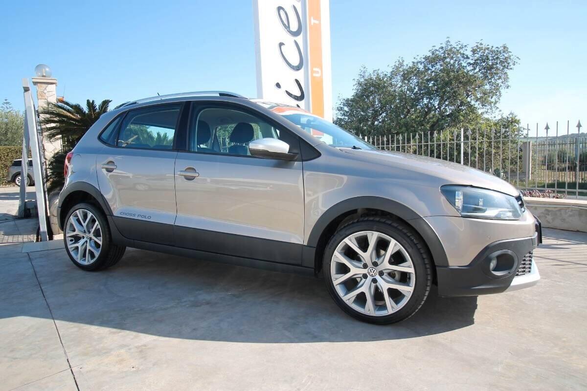 Volkswagen Polo Cross 1.4 TDI DSG 90CV | 2016