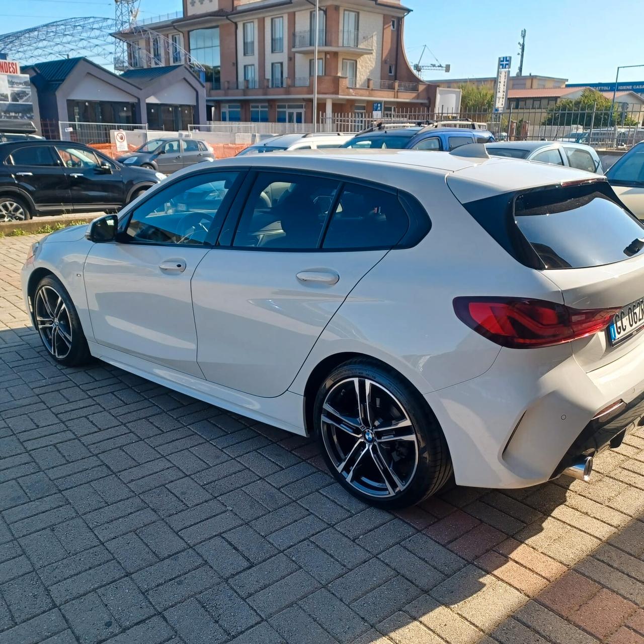 76558KM BMW SERIE 1 1.5 MSPORT AUTOM PERFETTO