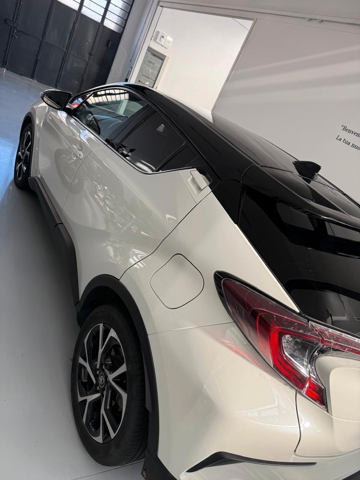 Toyota C-HR 1.8 Hybrid E-CVT Trend