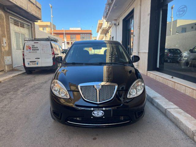 LANCIA Ypsilon 1.2 69 CV Unyca