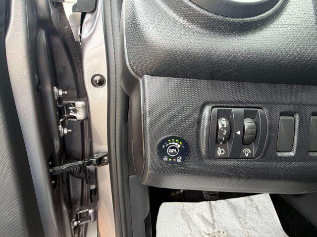 RENAULT Clio Clio IV 2014 5p 1.2 Live Gpl 75cv