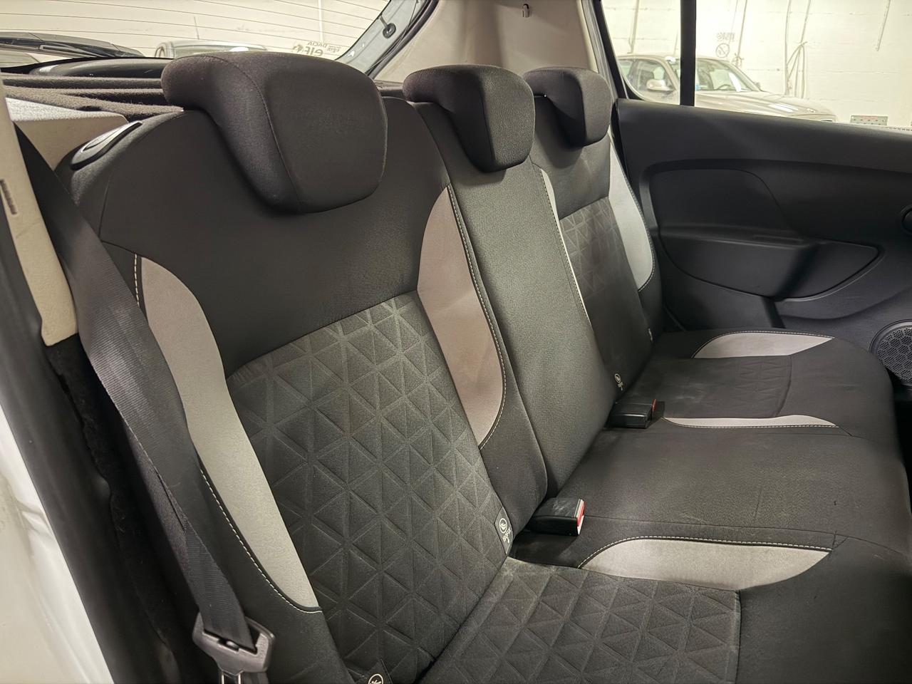 Dacia Sandero Stepway 1.6 12V 90CV Prestige