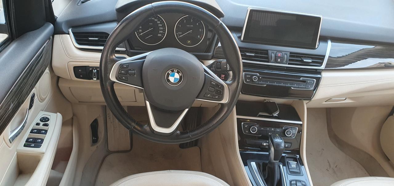 Bmw 2er Active Tourer 218d Luxury