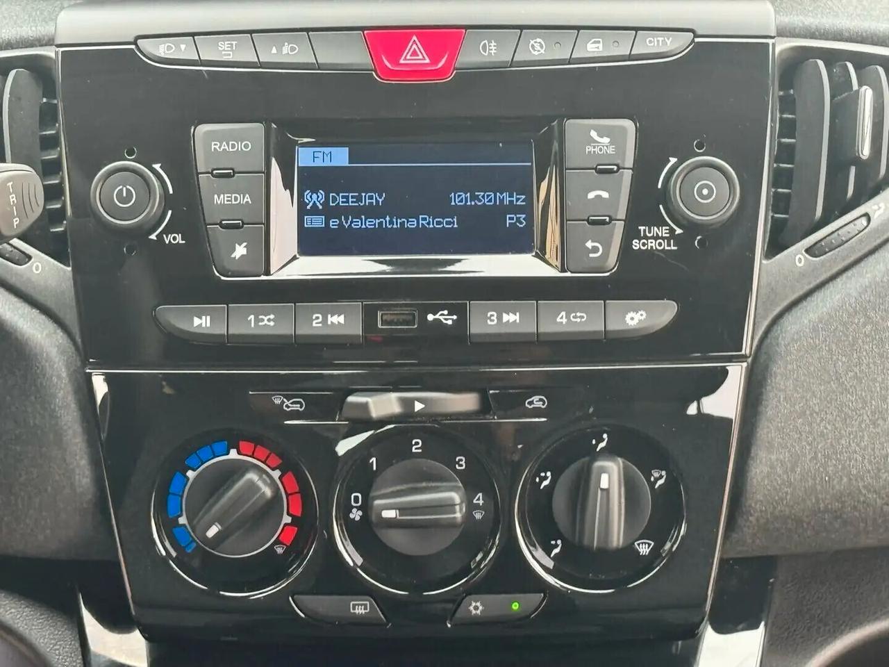 Lancia Ypsilon 1.0 FireFly 5 porte S&S Hybrid Ecochic Silver