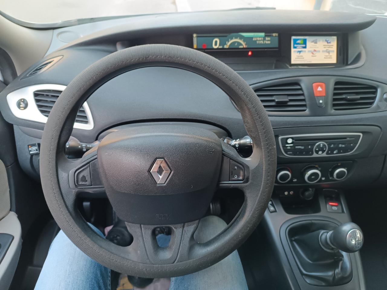Renault Scenic Scénic X-Mod 1.6 GPL Dynamique