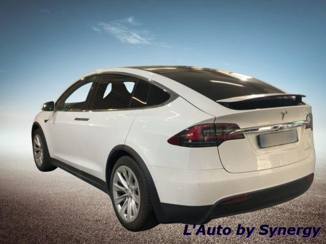 TESLA Model X AWD Performance