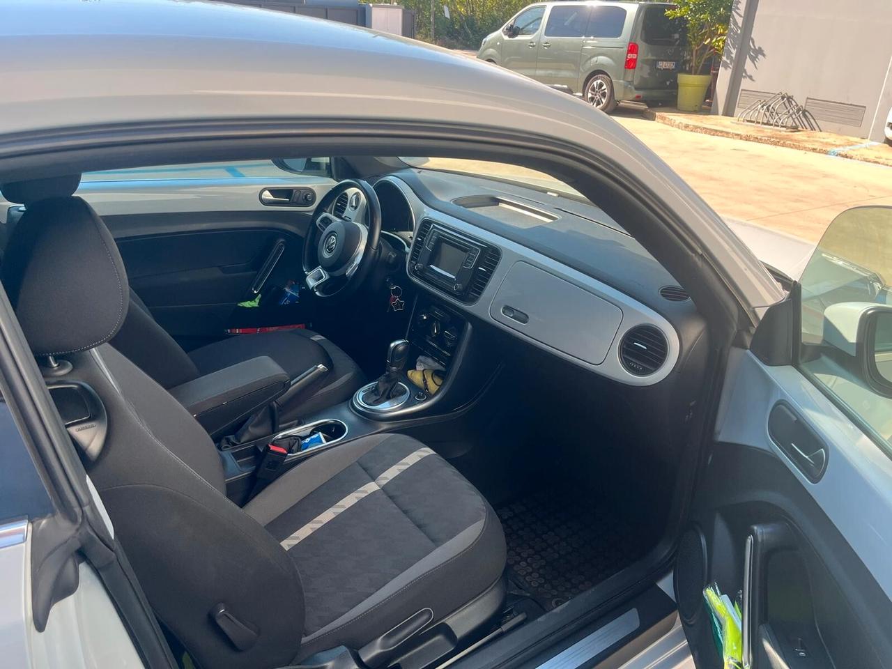 Volkswagen Maggiolino 2.0 TDI DSG Design BlueMotion Technology