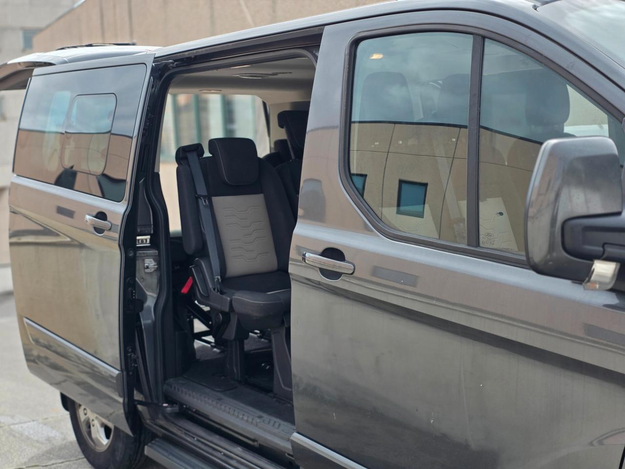 Ford Tourneo Custom 310 2.0 TDCi 130CV PC Titanium