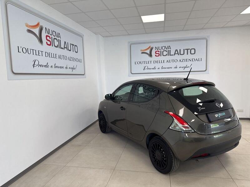 Lancia Ypsilon III 2015 1.0 firefly hybrid Silver s&s 70cv