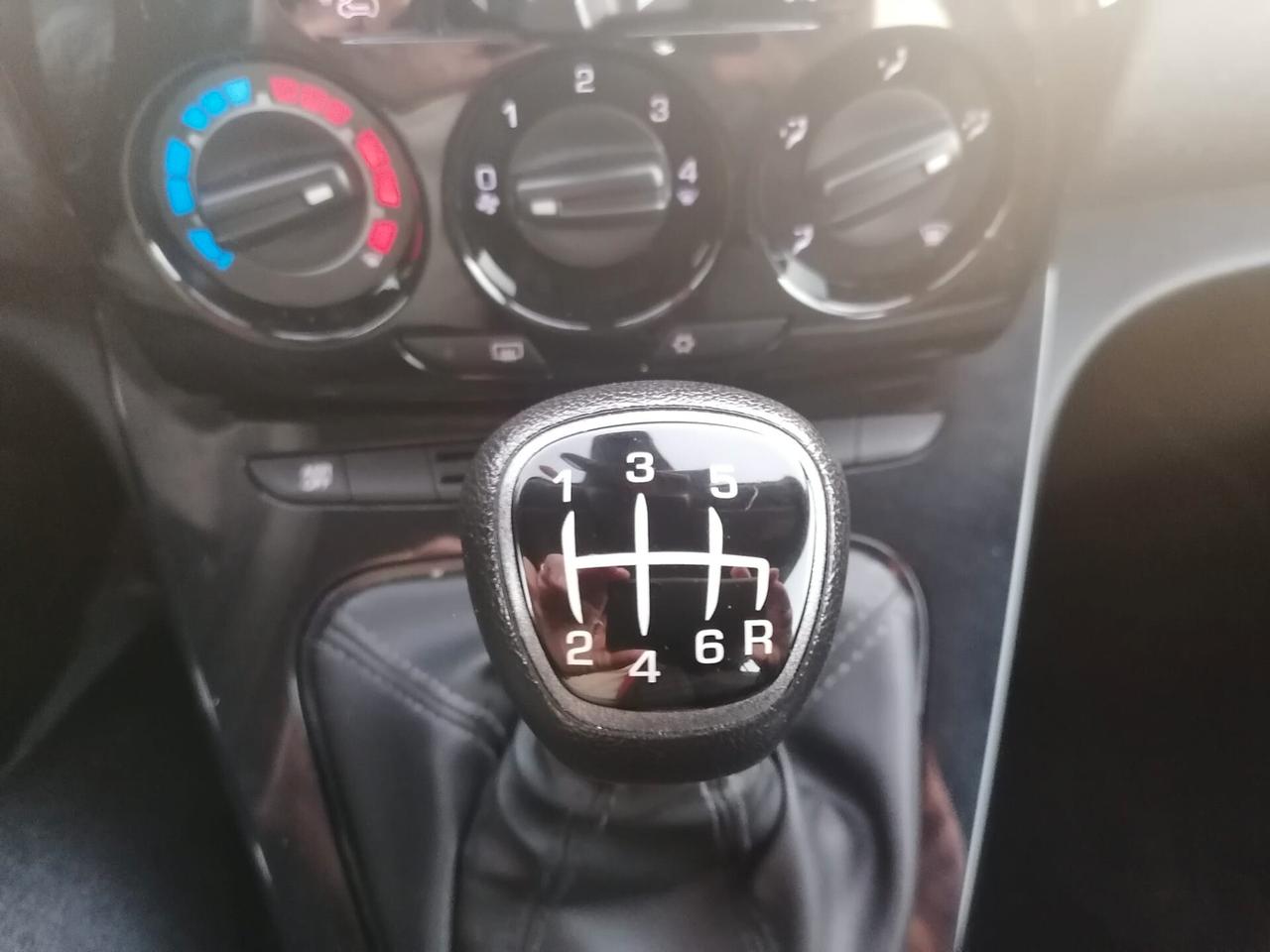 Lancia Ypsilon 1.0 FireFly 5 porte S&S Hybrid Ecochic Silver