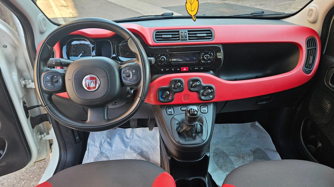 Fiat Panda 1.2 Lounge 69cv 5 POSTI-NEOPATENTATI
