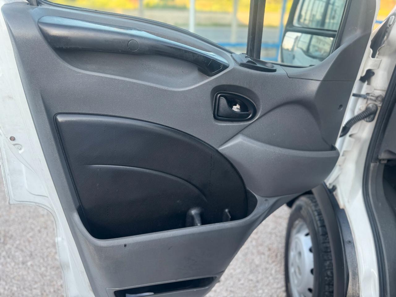 IVECO DAILY 2.3 DIESEL TETTO ALTO PASSO MEDIO 2012