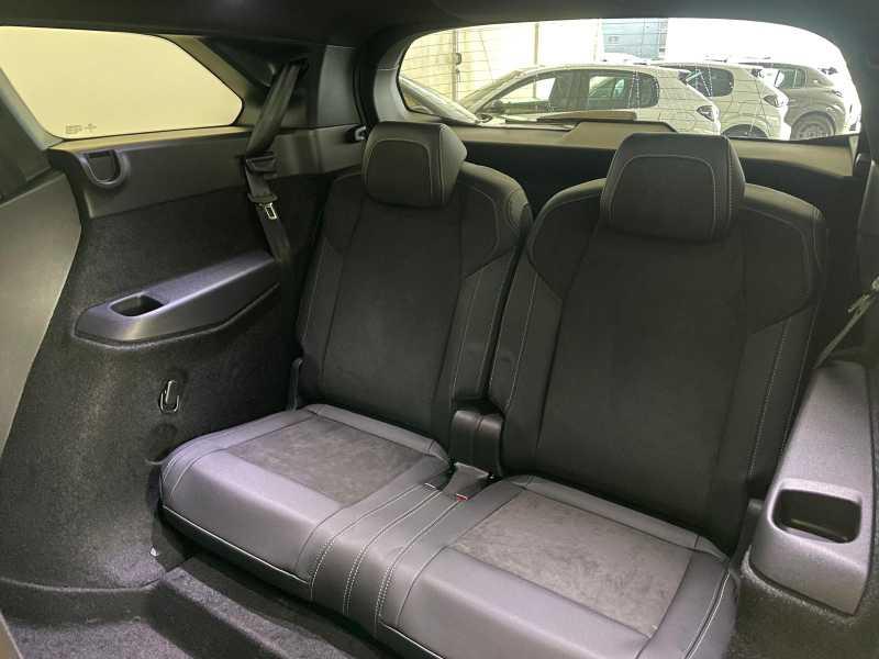 PEUGEOT Nuovo 5008 Hybrid 136 e-DCS6 GT
