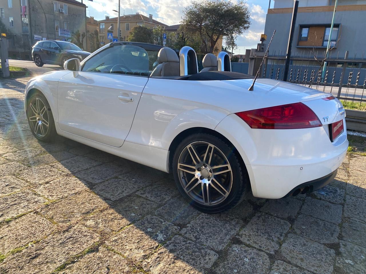 Audi TT Roadster 2.0 TFSI cabrio