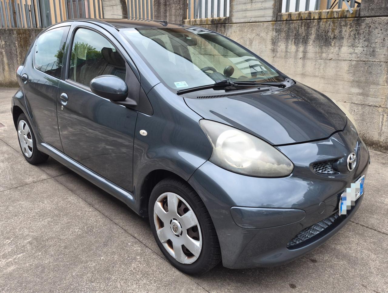Toyota Aygo 1.0 12V VVT-i 5 porte Sol