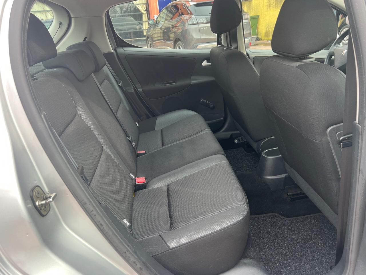 Peugeot 207 Plus 1.4 HDi 70CV 5 porte