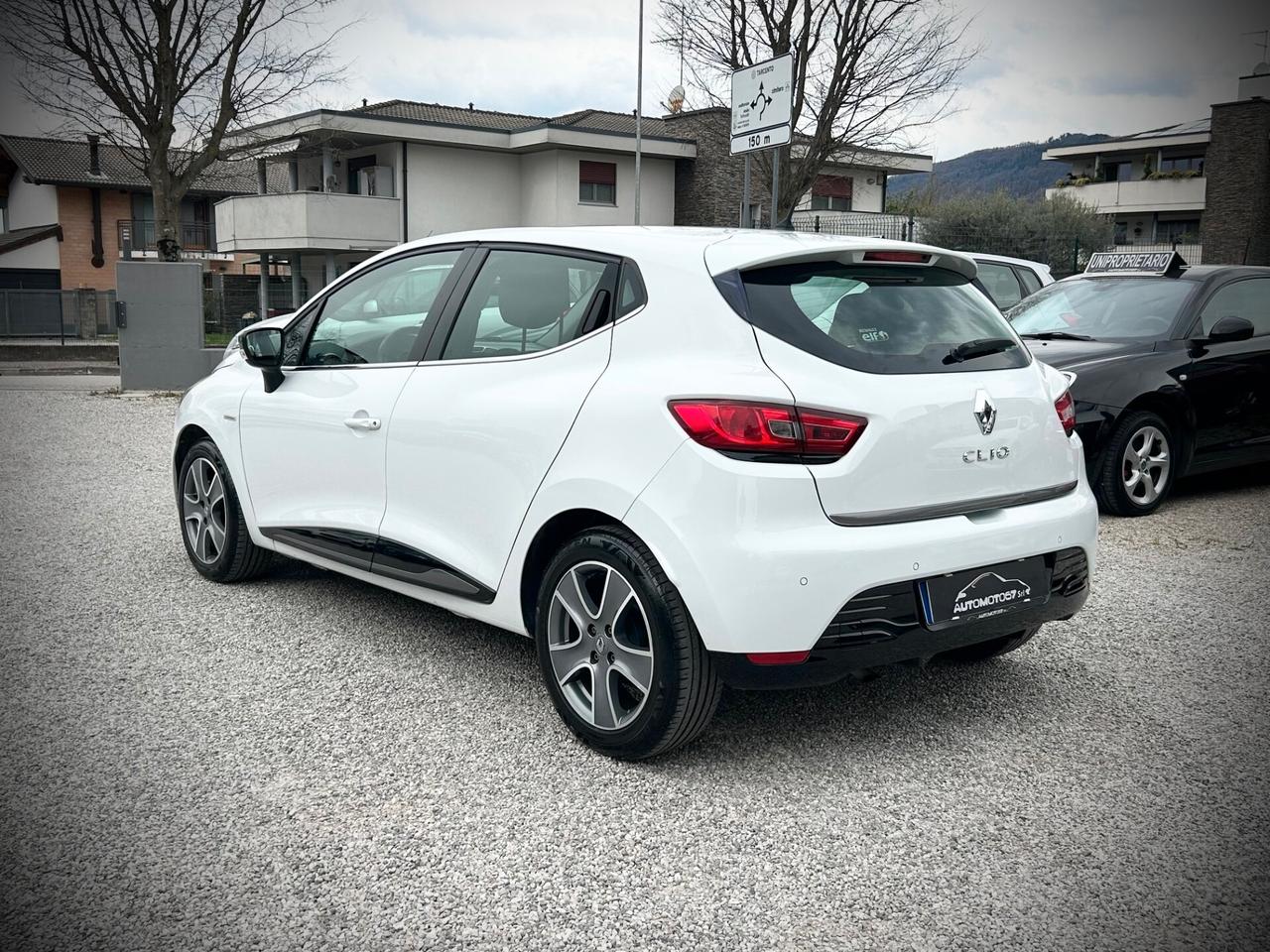 Renault Clio 1.2 75CV 5 porte Costume National