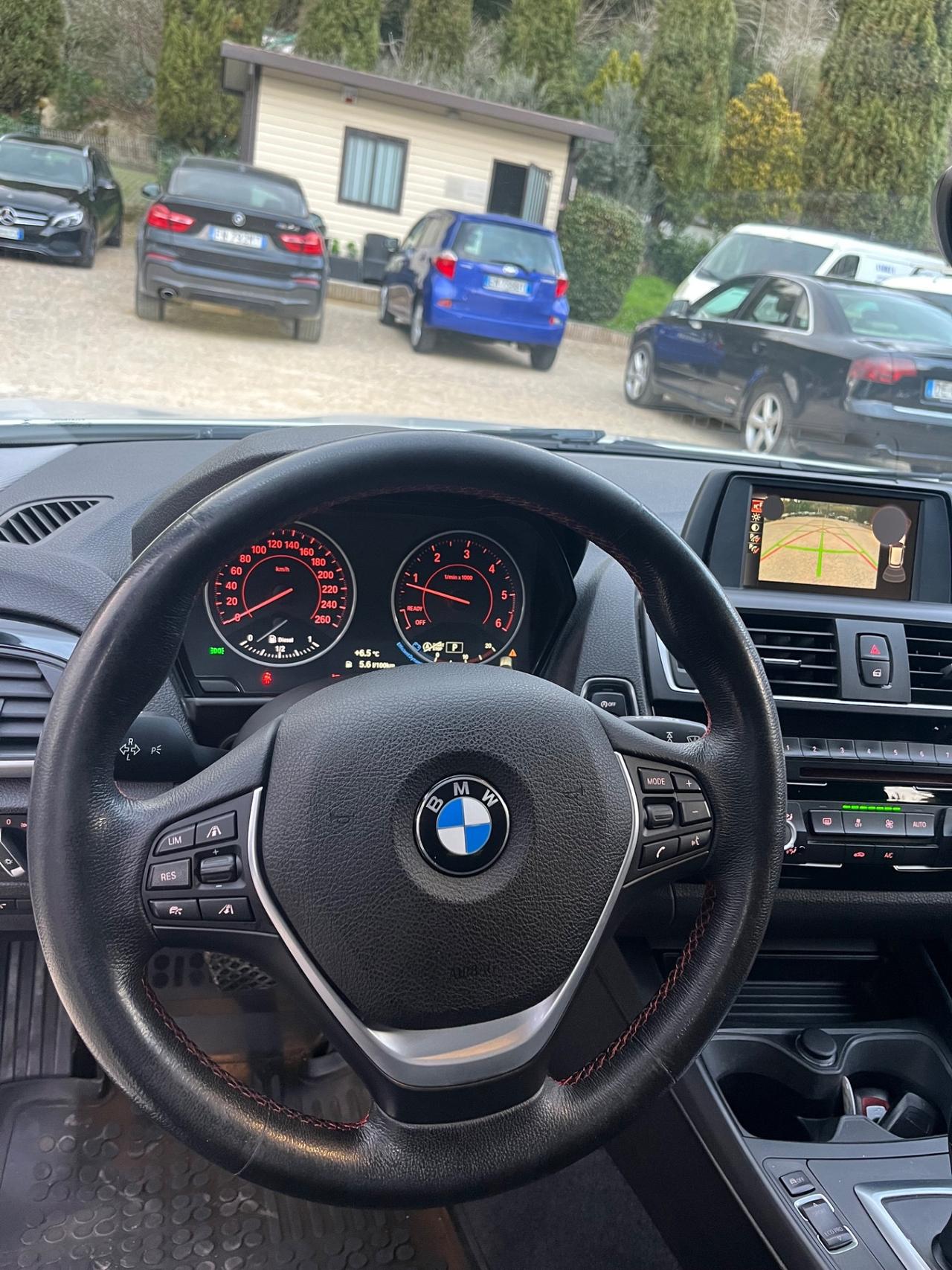 Bmw 118 118d 5p. Urban