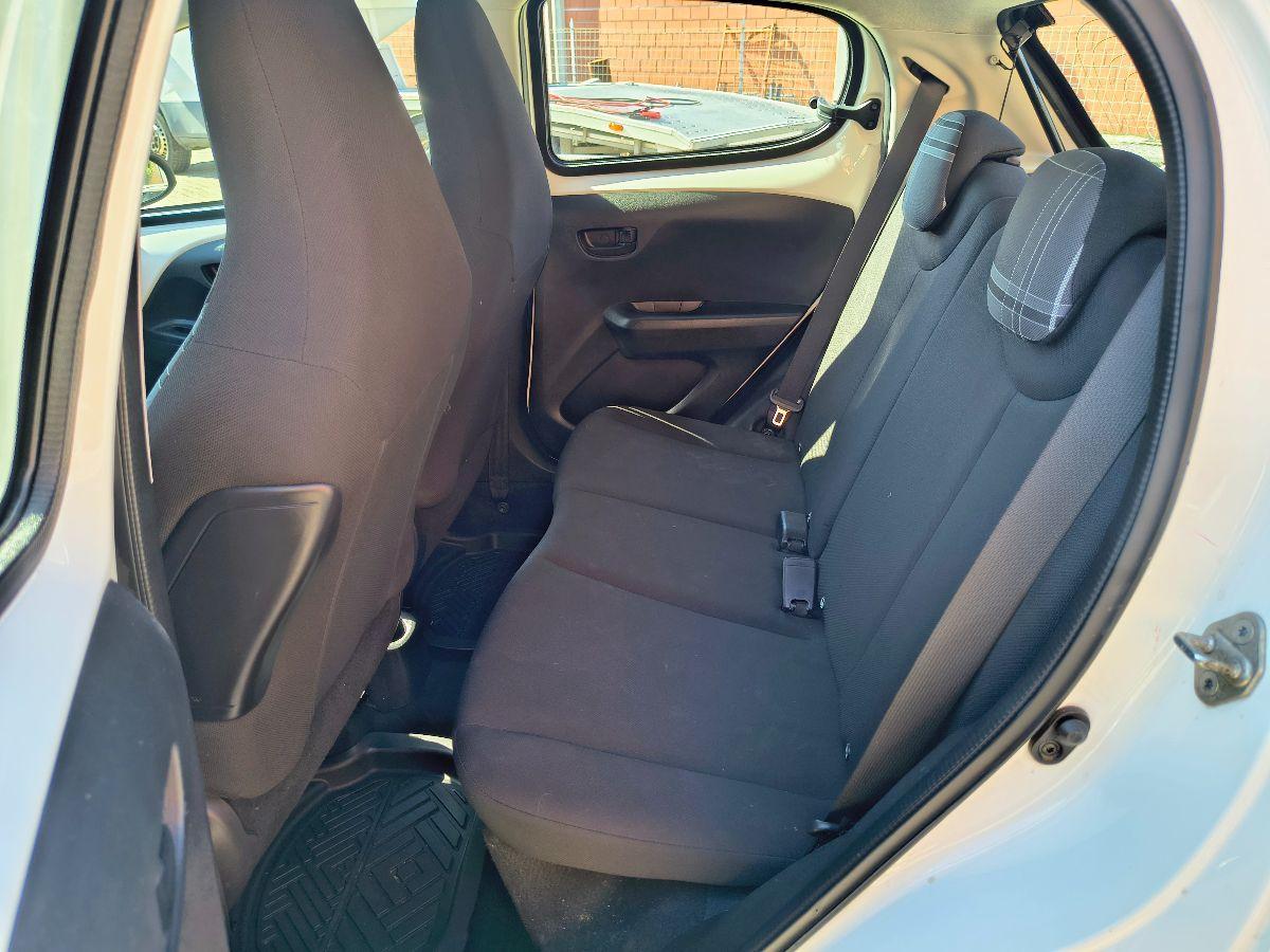 PEUGEOT - 108 - PureTech 82 5p. Active TOP!