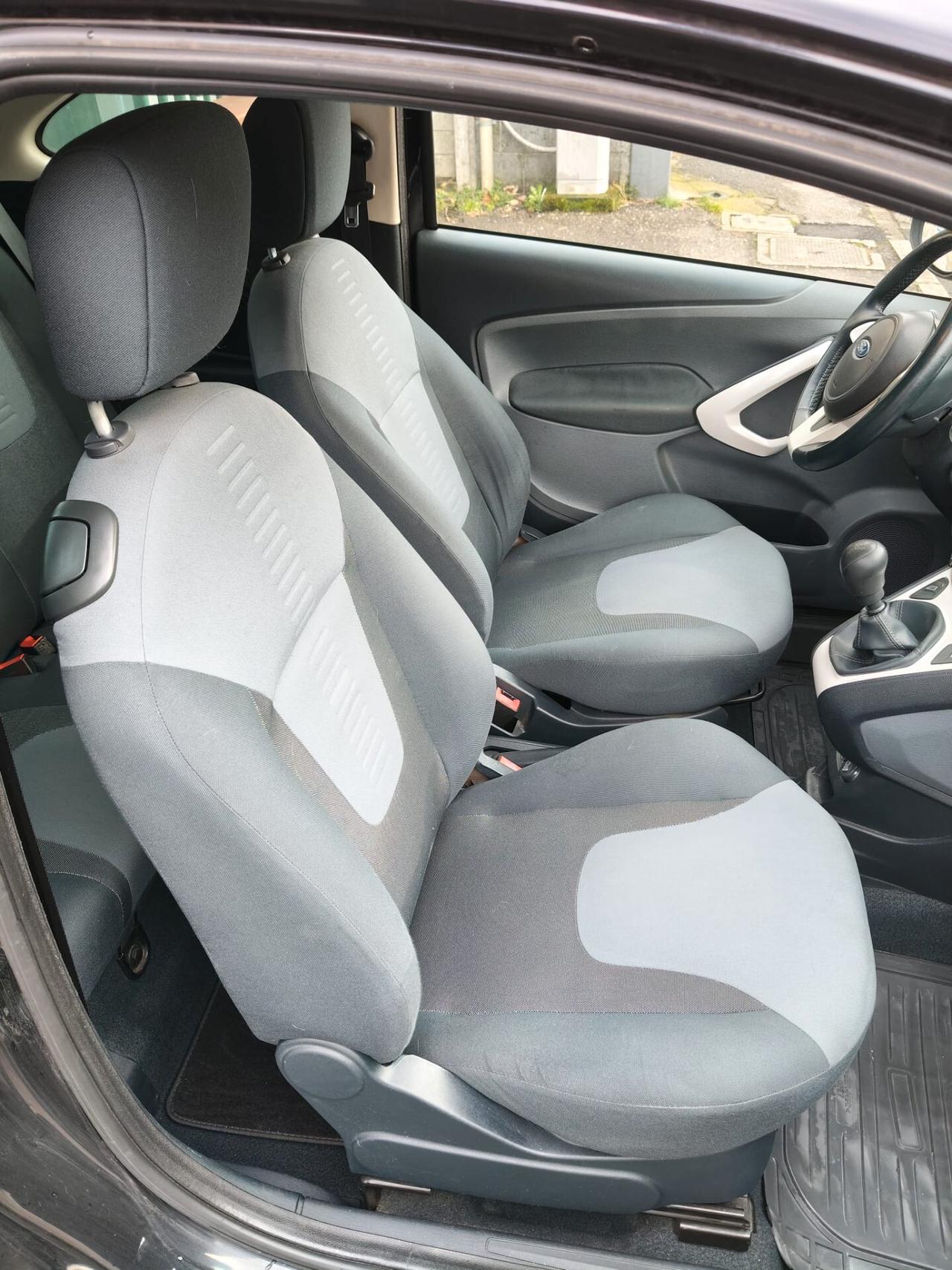 Ford Ka 1.3 TDCi 75CV Titanium