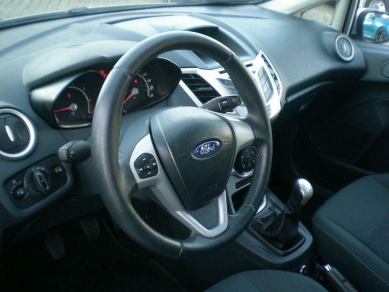 Ford Fiesta 5p 1.4 16v Titanium c/esp Gpl E5