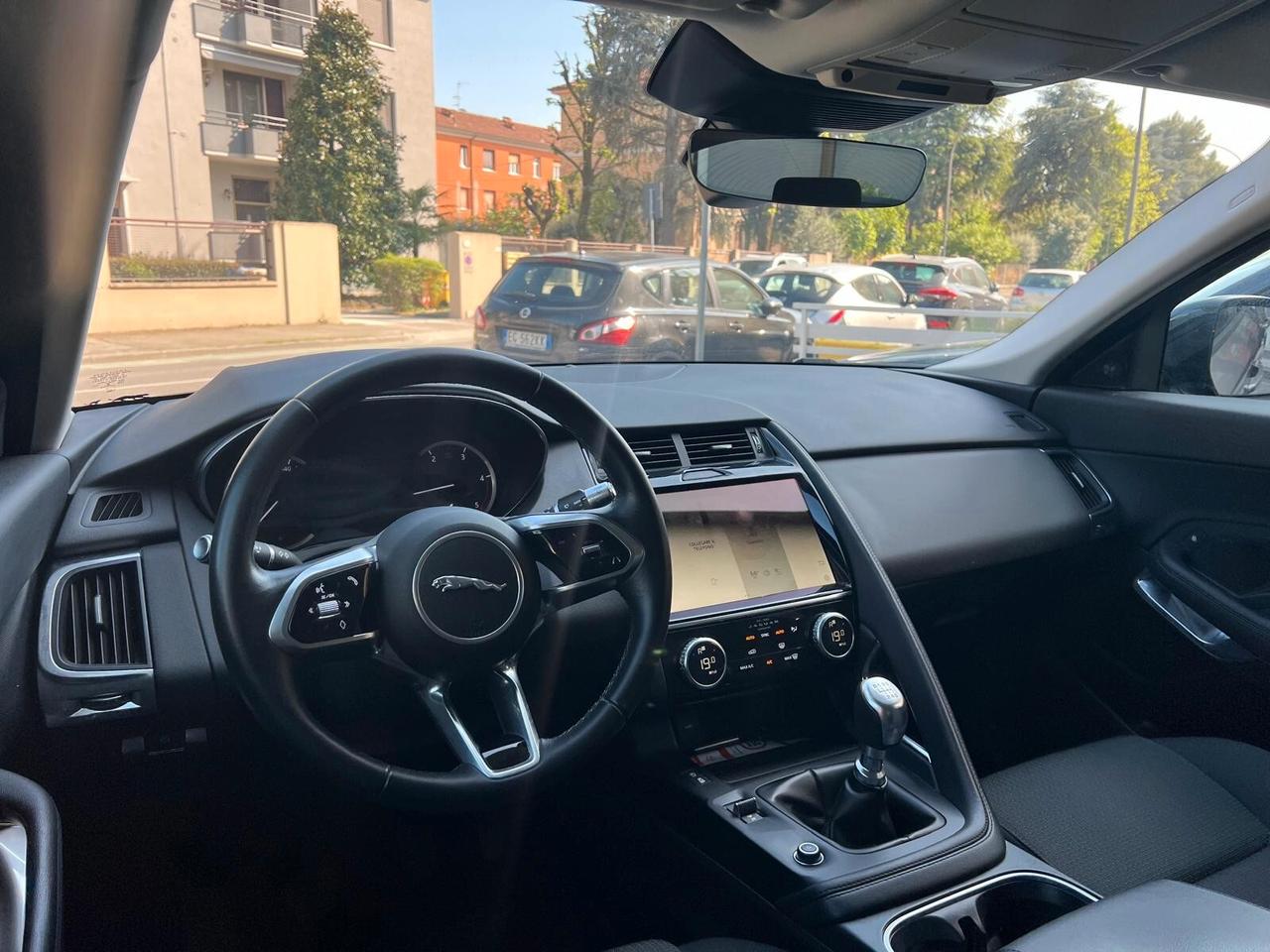 JAGUAR F-PACE 2.0 D 163cv PRESTIGE VAN