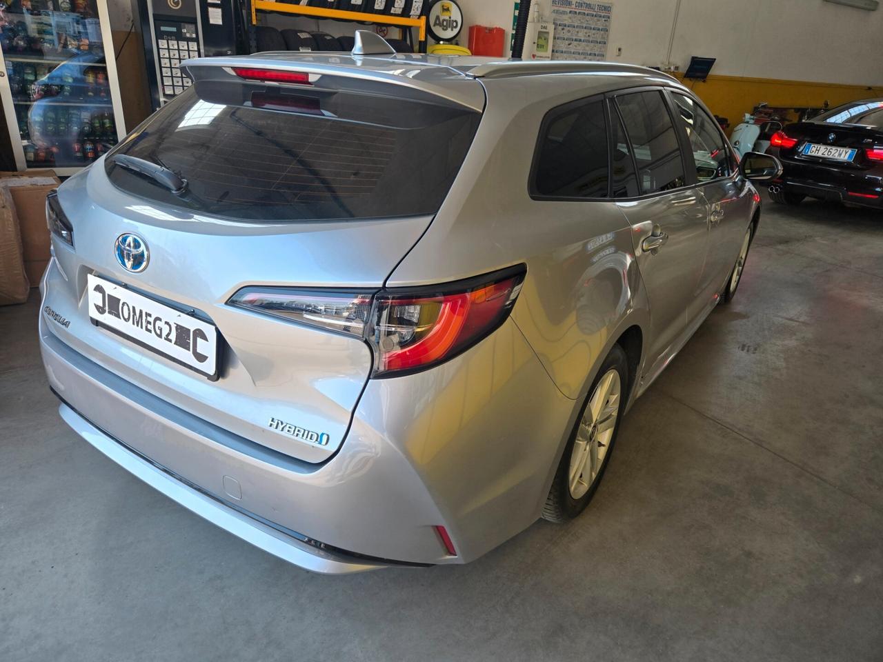 Toyota Corolla 1.8 Hybrid Active IVA ESPOSTA