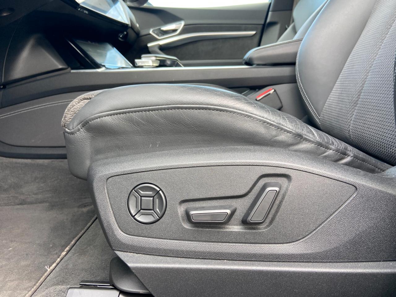 Audi e-tron Sportback 50 S line quattro cvt