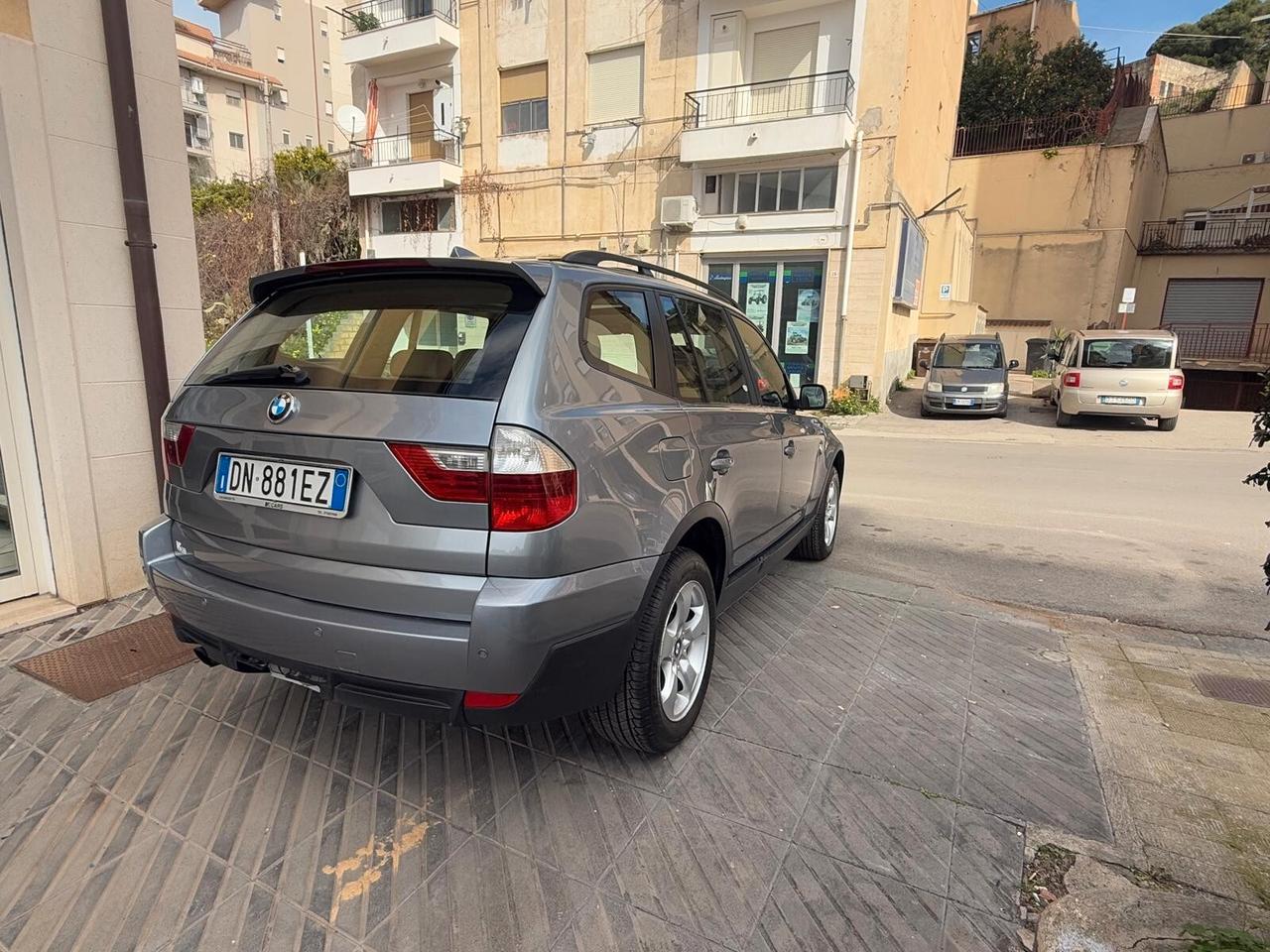 Bmw X3 2.0d cat Futura