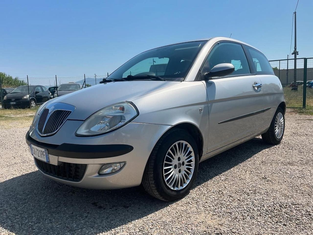 Lancia Ypsilon 1.2 16V Argento