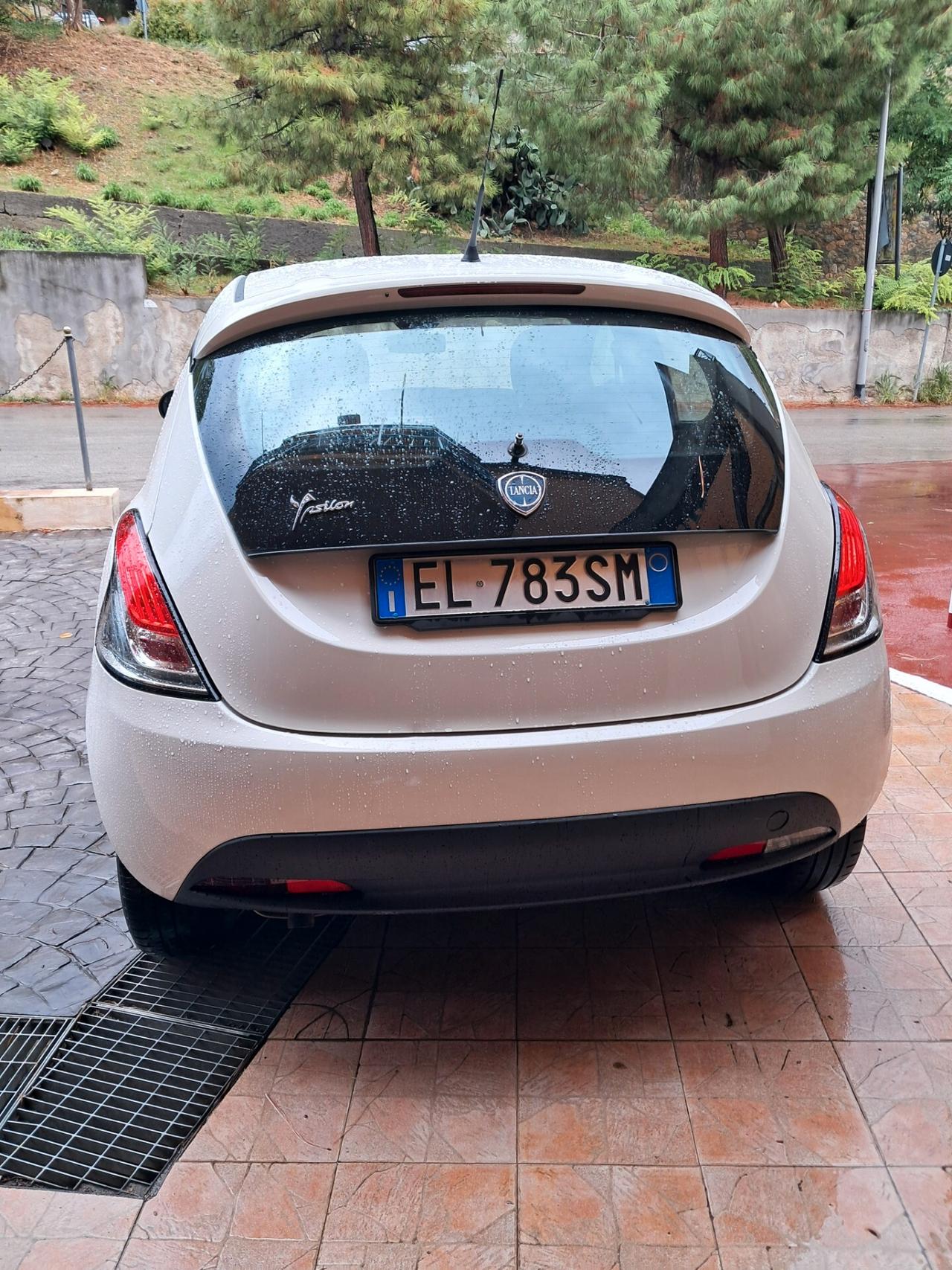 Lancia Ypsilon 1.3 MJT 16V 95 CV 5 porte S&S Gold