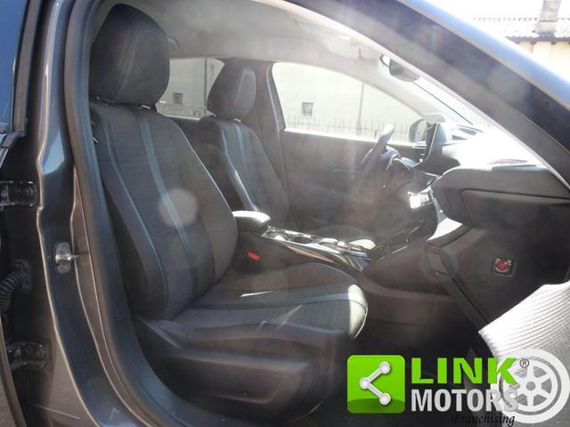 PEUGEOT 208 PureTech 100 Stop&Start Allure Pack