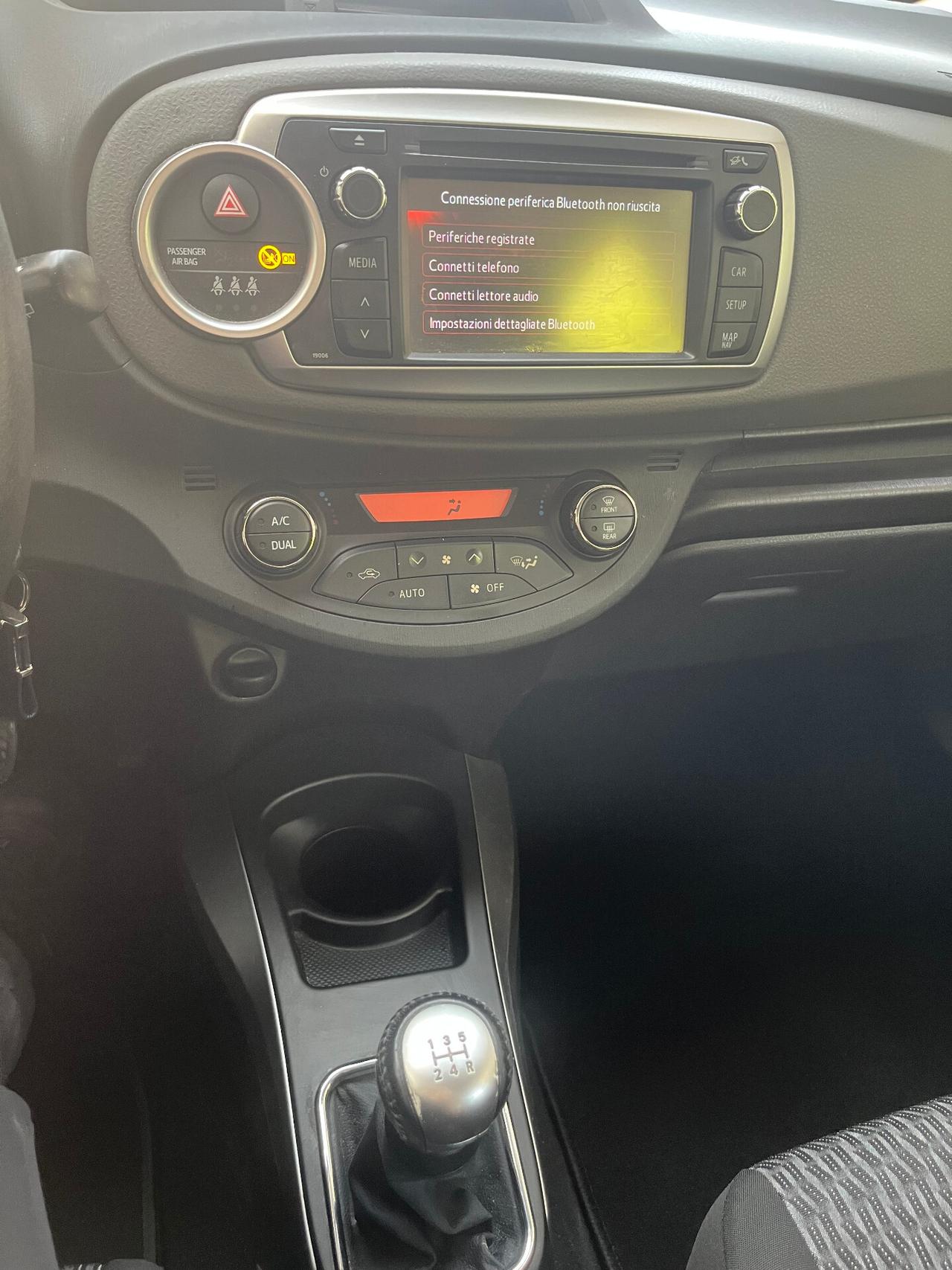 TOYOTA YARIS 1.0 BENZINA 5 PORTE - ANCHE PER NEOPATENTATI