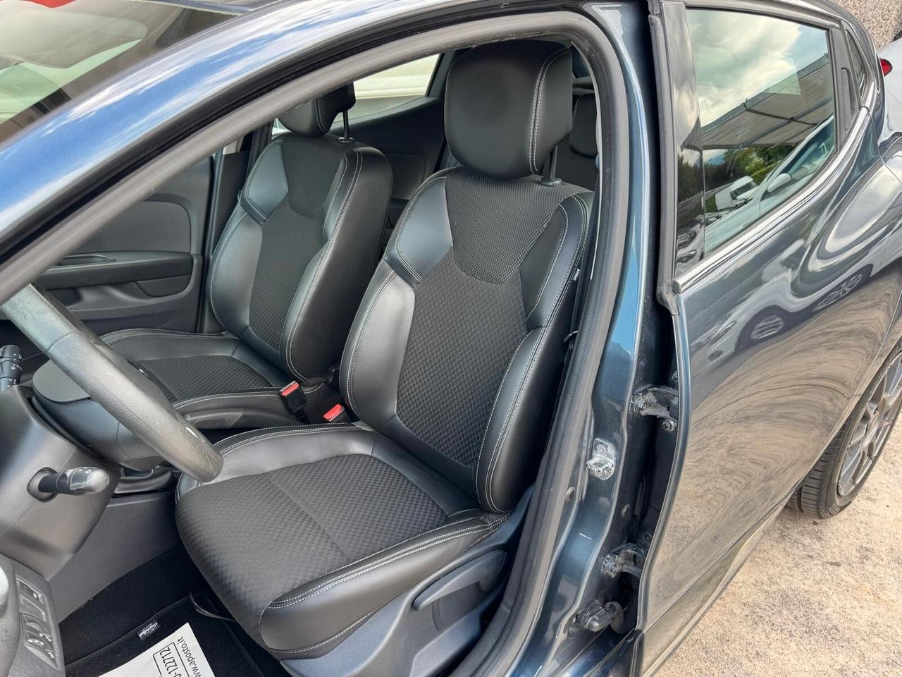Renault Clio dCi 8V 75 CV Start&Stop 5 porte Energy Duel