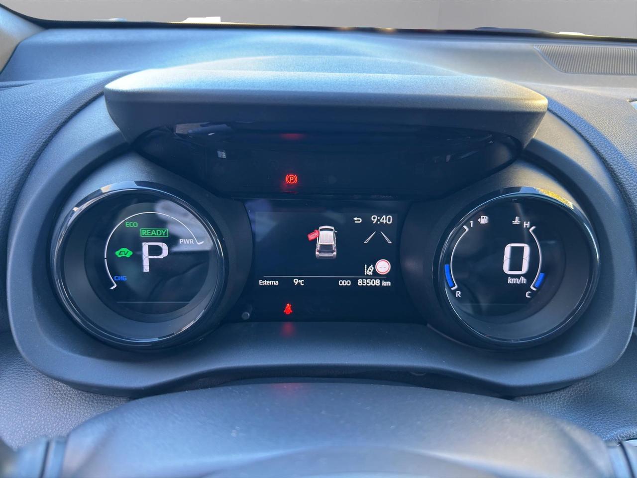 Toyota Yaris 1.5h Lounge