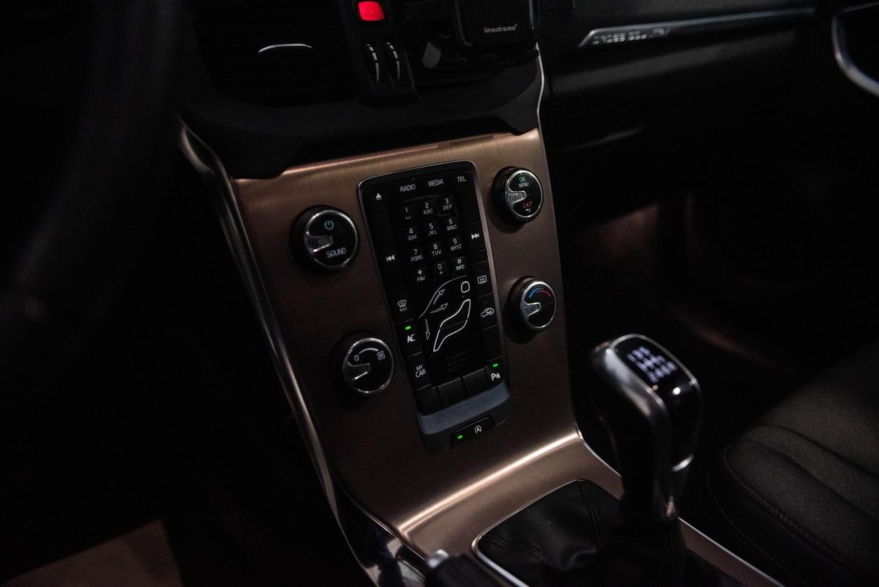 Volvo V40 D2 'eco' Geartronic Momentum