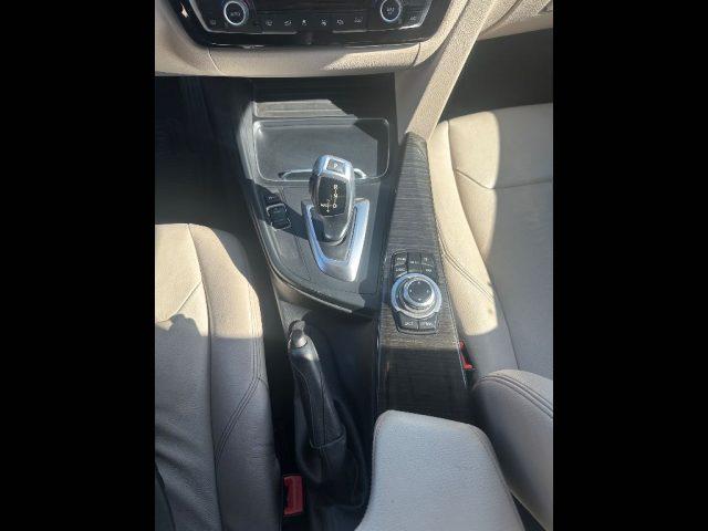 BMW 318 Serie 3 (F30/31) - d Touring Luxury
