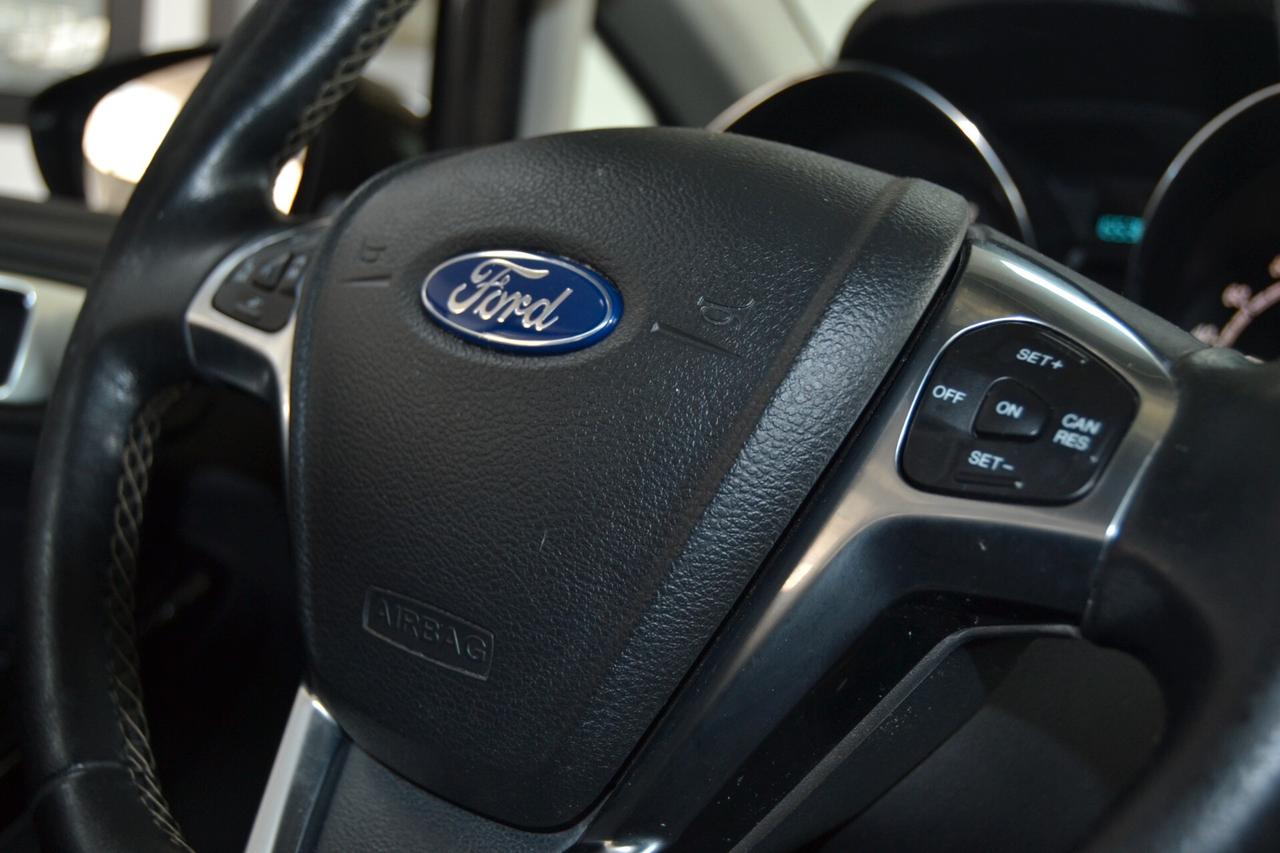 Ford Fiesta 1.5 TDCi 75CV 5P Titanium Navi/Xenon