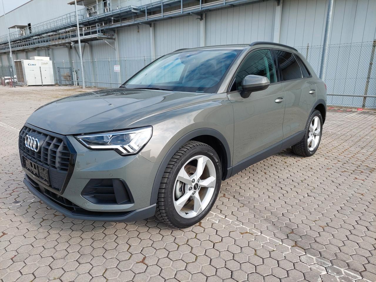 Audi Q3 35 TDI S tronic NAVIG/CERCHI19/LED/TELECAMERA