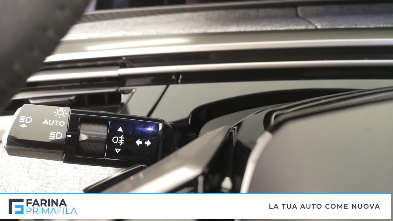 PEUGEOT Nuovo 5008 Hybrid 136 e-DCS6 ALLURE