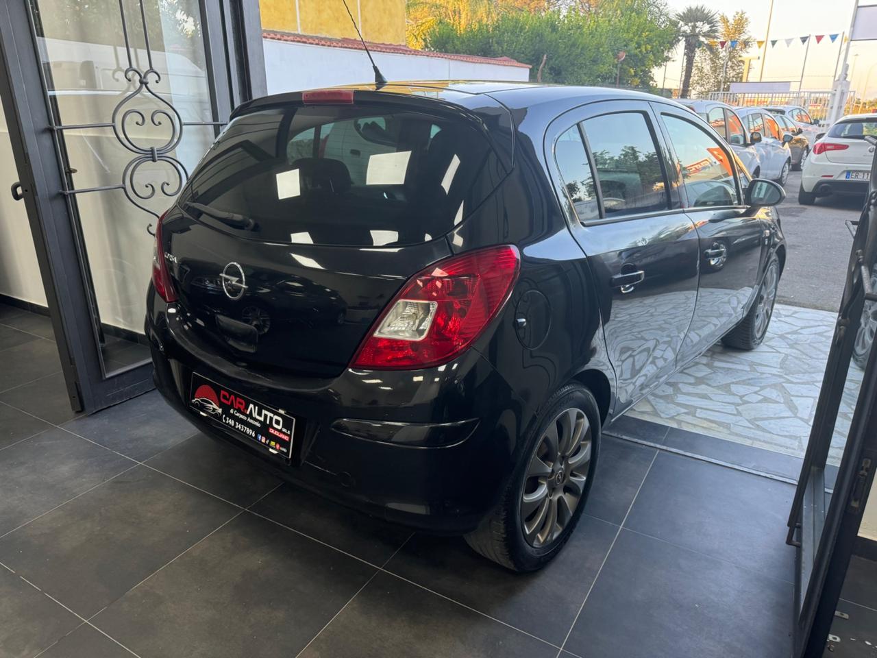 Opel Corsa 1.2 5 porte Cosmo