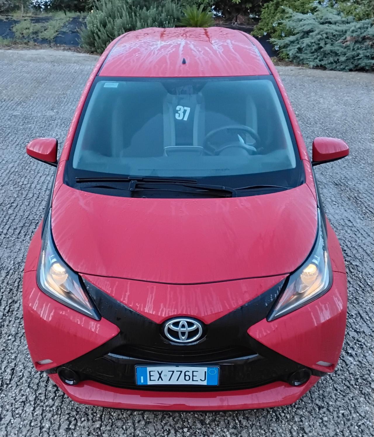 Toyota Aygo 1.0 VVT-i 69 CV 5 porte x-cite