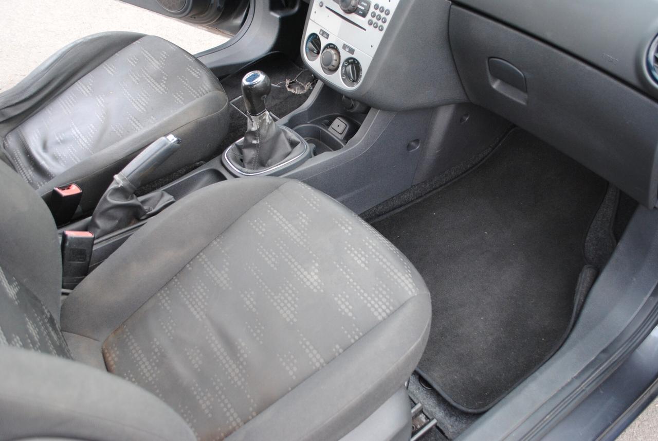 OPEL CORSA 1.3 MJT 75 CV OK NEOPATENTATI