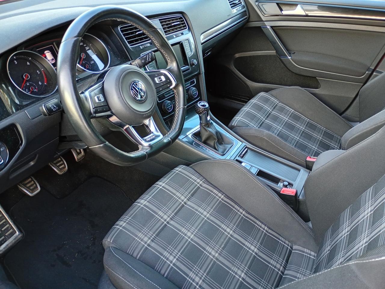 Volkswagen Golf GTD 2.0 TDI 5p. BlueMotion Technology