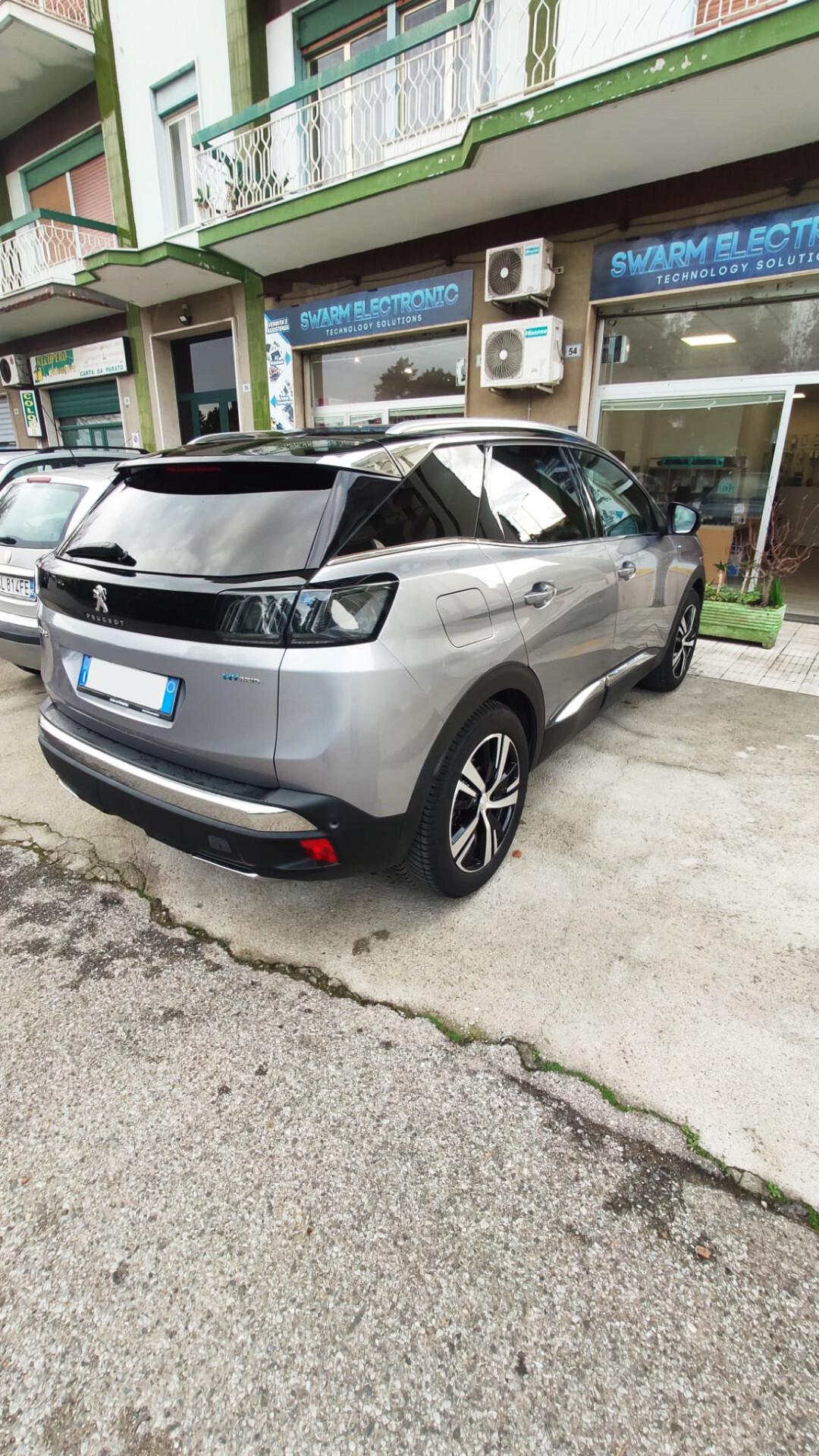 Peugeot 3008 Hybrid Plug-in 225 e-EAT8 133 kw allestimento GT in ottime condizioni