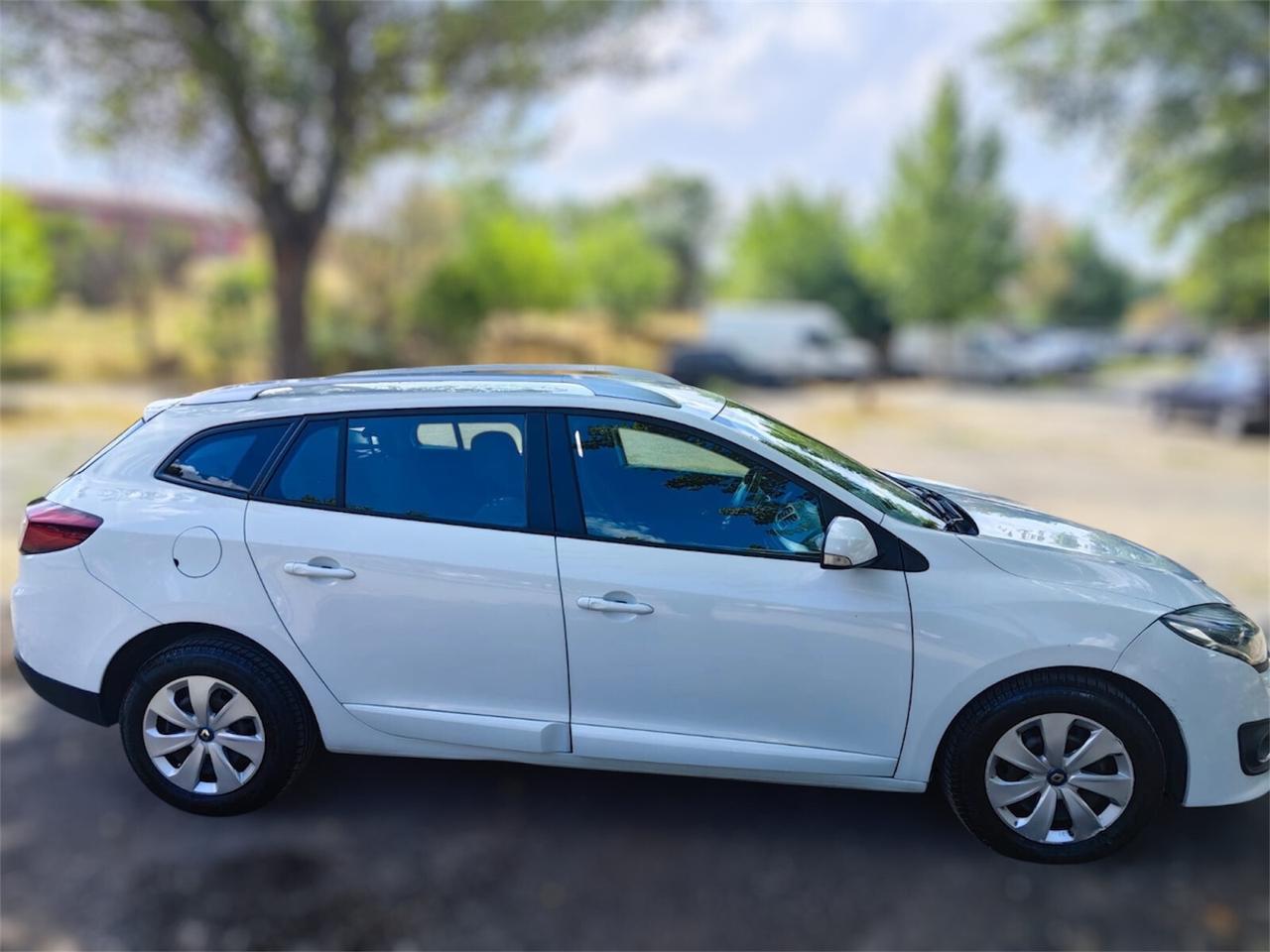 RENAULT MEGANE SW 1.5 dci diesel - 2014