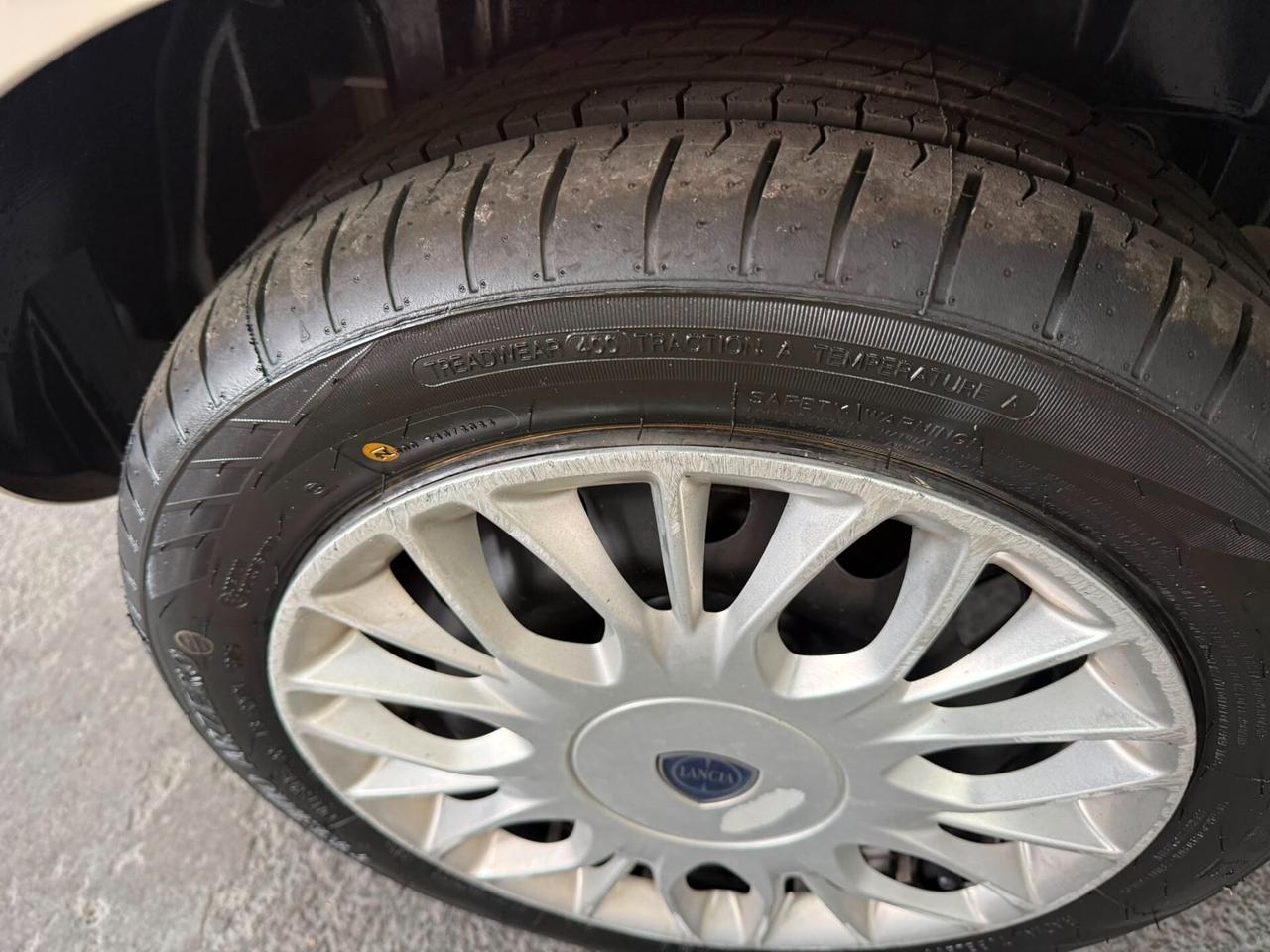 Lancia Ypsilon 1.3 Mjet 95cv 5 porte S&S Platinum
