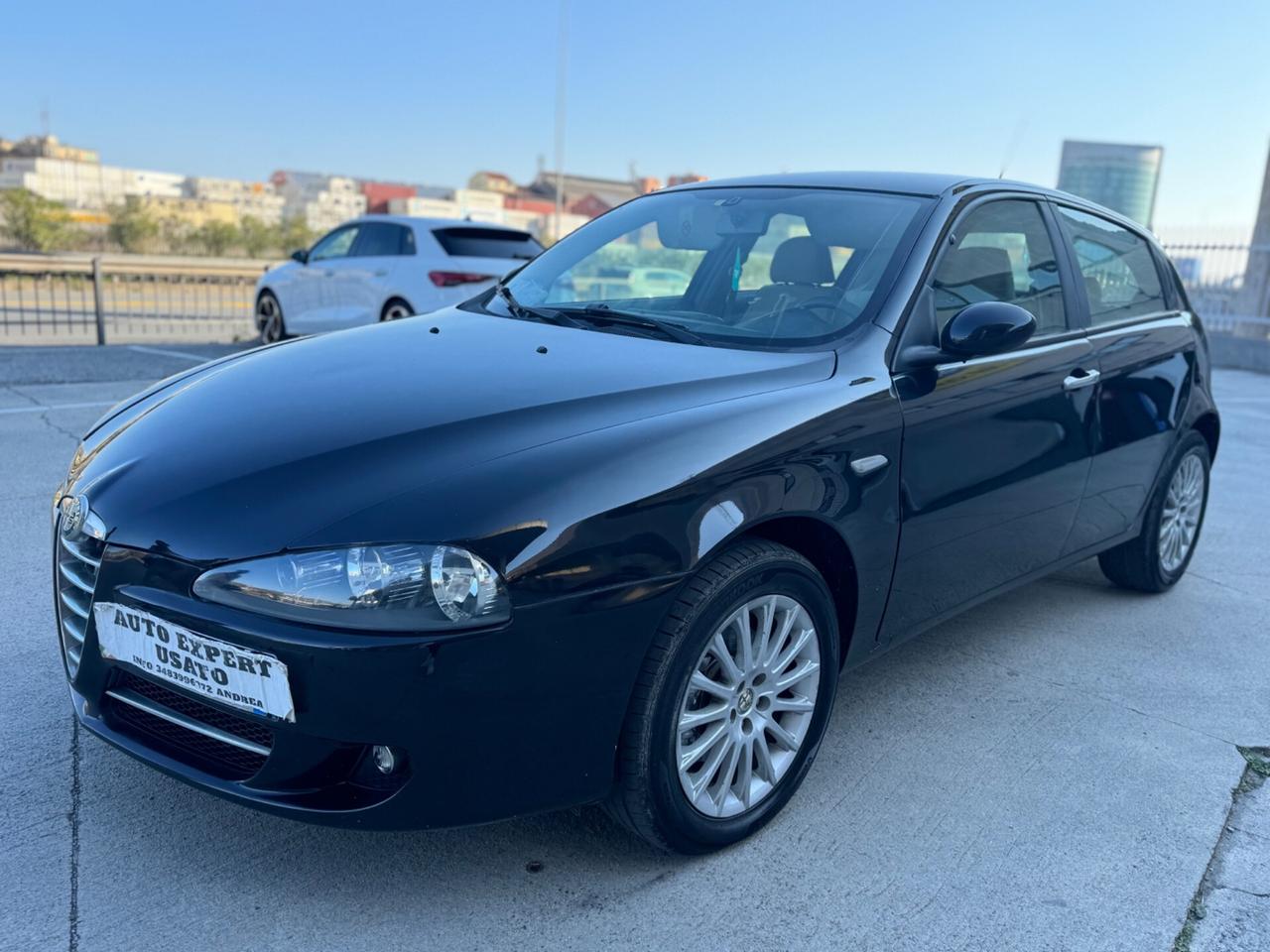Alfa Romeo 147 1.6 16V TS 5P. Distinctive 45.000km